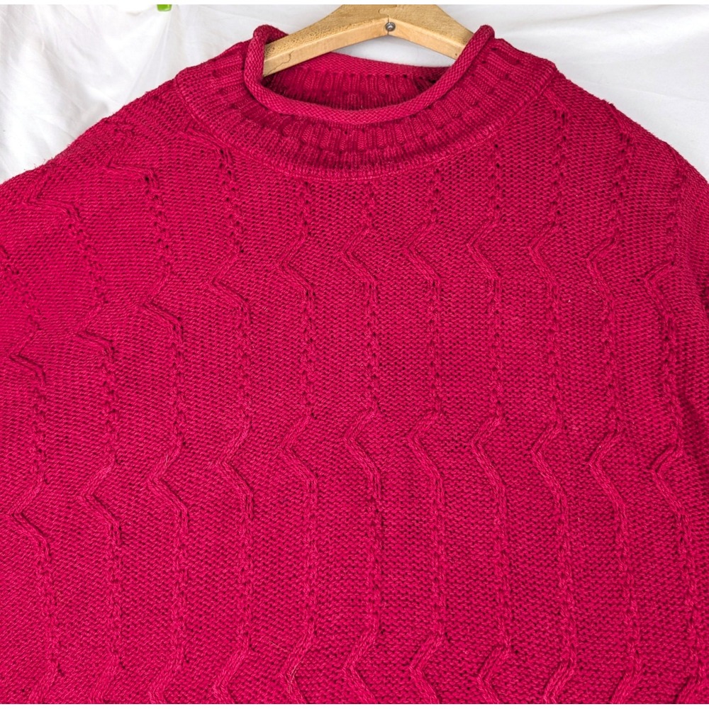 Vintage Cranberry Red Chevron Knit Crew Neck Sweater Cotton USA Rolled Edge hems